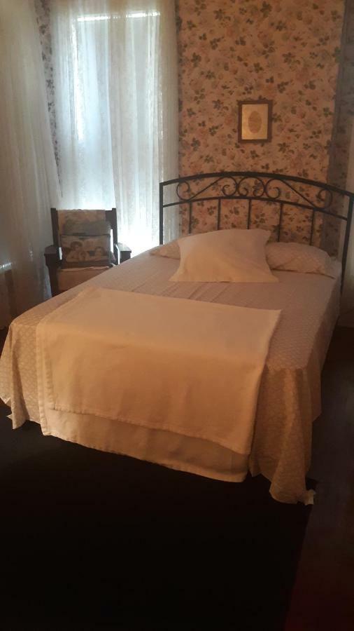 Rose Corner Inn Hillsdale Екстериор снимка